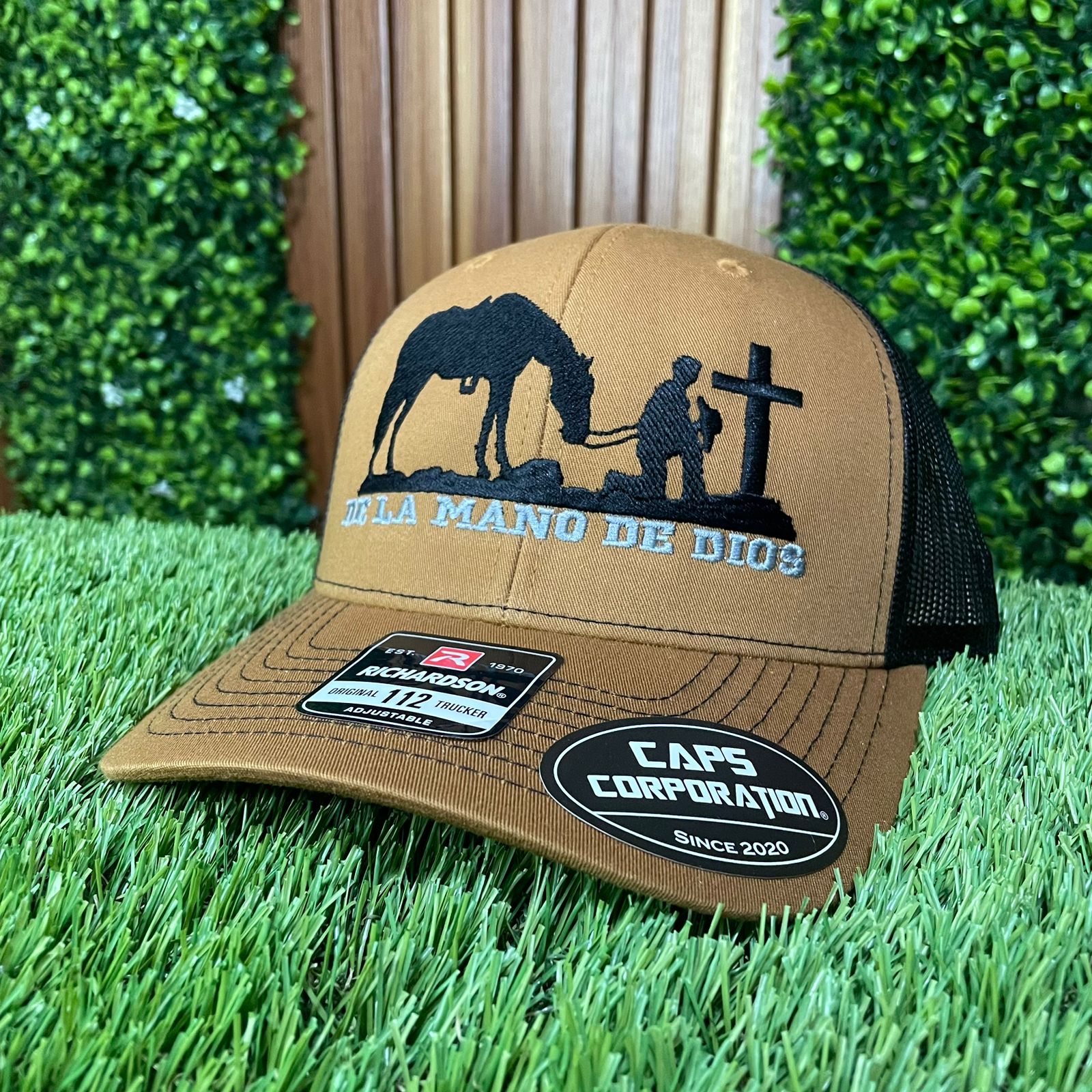 RICHARDSON CARAMELO/BLACK - DE LA MANO DE DIOS