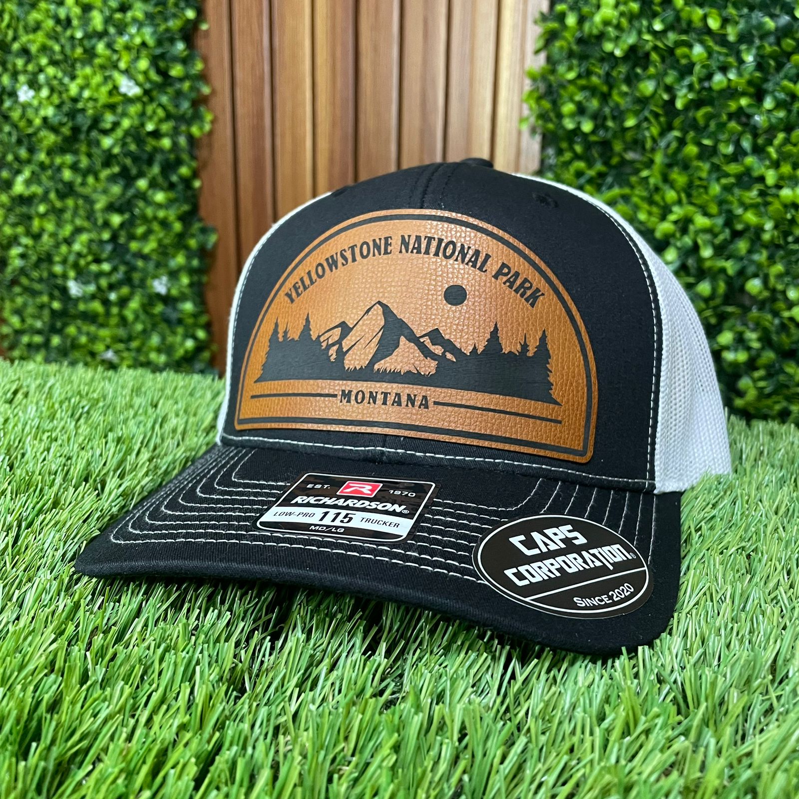 GORRA RICHARDSON BLACK/ WHITE- YELLOWSTONE