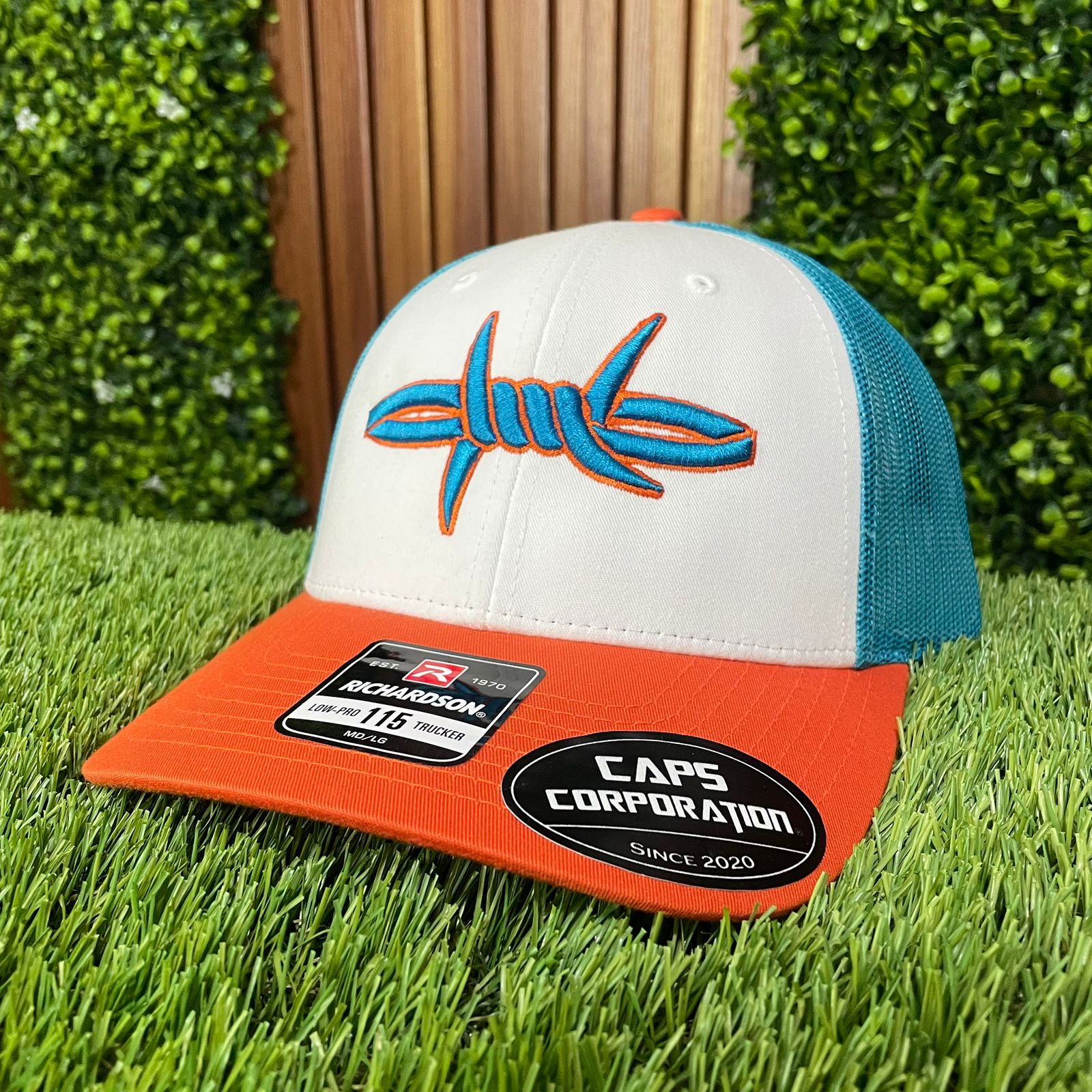 RICHARDSON WHITE/BLUE HAWAIIAN/ ORANGE- WIRE SPIKES