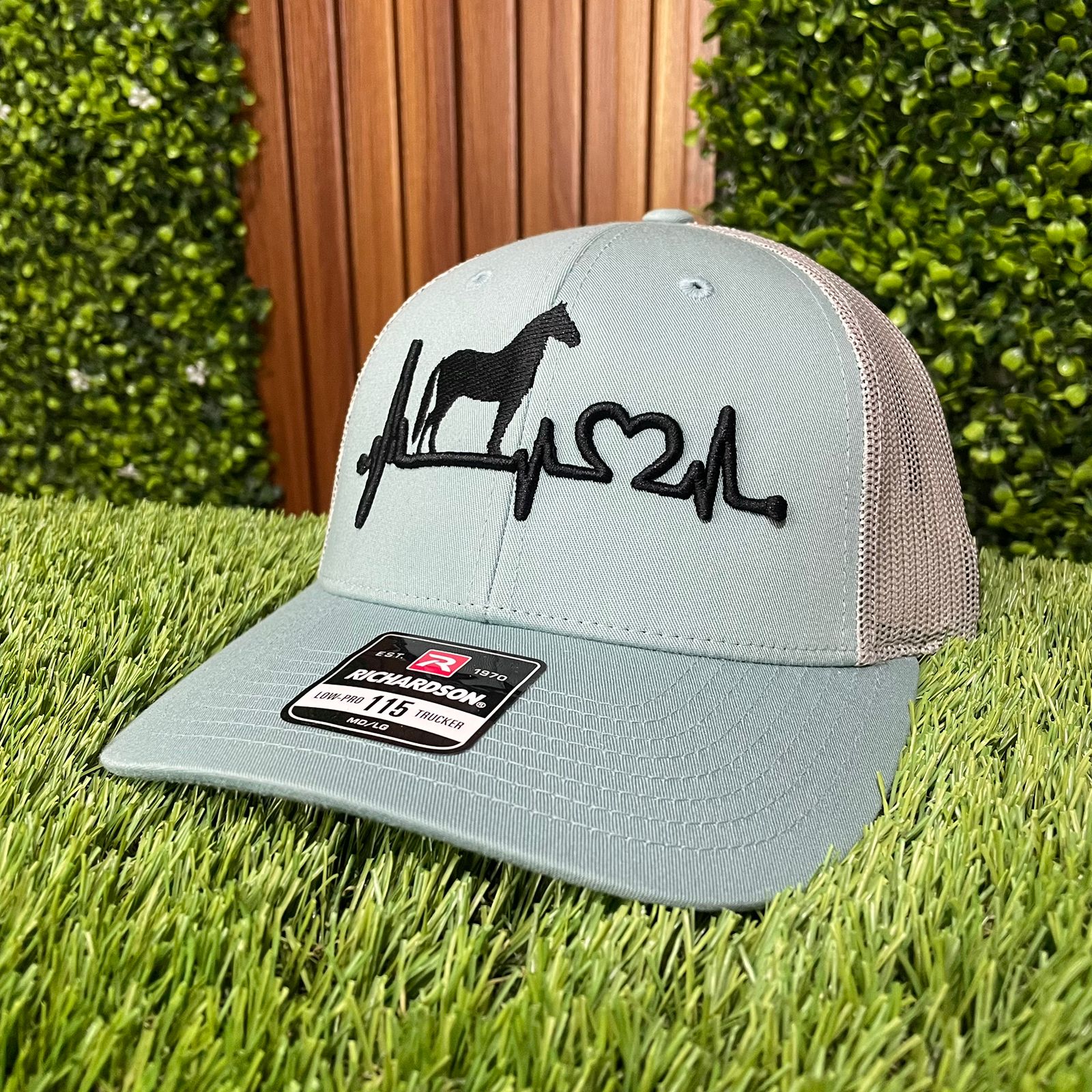 RICHARDSON/SMOKE ALUMINUIM - HORSE HEARTBEATS